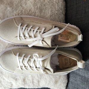 Michael Kors Sneakers – Pale Gold Knit- NWB Women’s 9.5 | MSRP $150